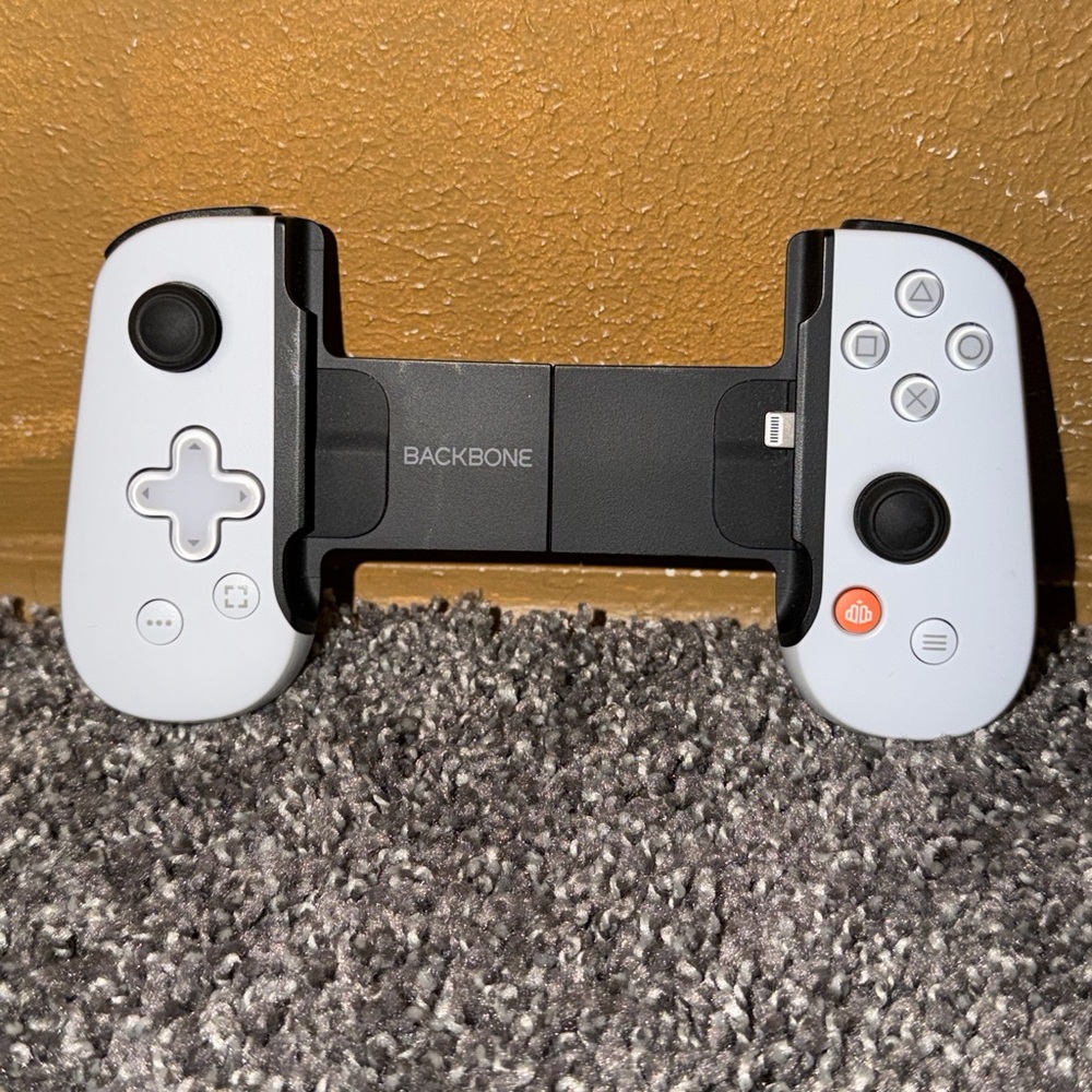 Backbone Sony PlayStation Edition Lightning IPhone Controller Used Pre Owned WRK